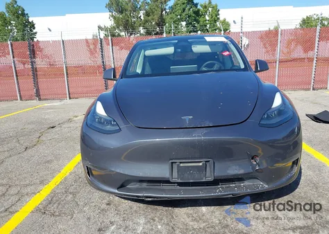2022 Tesla Model Y Performance Dual Motor All-Wheel Drive z USA, uszkodzony, nr VIN 7SAYGDEF5NF544248